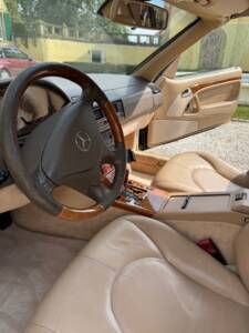 Bild 6/22 von Mercedes-Benz SL 500 (2000)