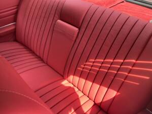 Image 19/43 de Mercedes-Benz 350 SLC (1974)