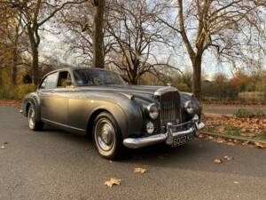 Immagine 2/50 di Bentley S 1 Continental (1958)