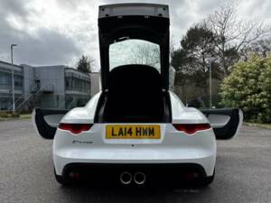 Image 15/50 of Jaguar F-Type (2014)