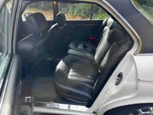 Bild 8/10 von Jaguar XJ 12 (1989)