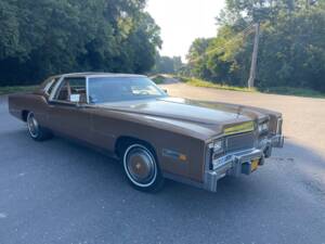 Bild 6/33 von Cadillac Fleetwood Eldorado Biarritz Coupe (1977)
