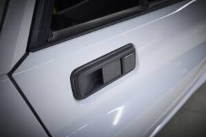 Image 78/93 of Lancia Delta HF Integrale Evoluzione I (1992)