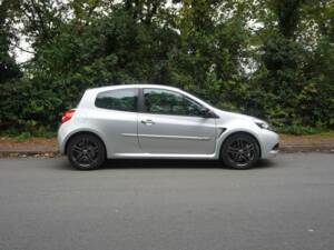 Bild 7/18 von Renault Clio Gordini R.S. (2010)
