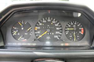 Bild 9/17 von Mercedes-Benz 230 TE (1986)
