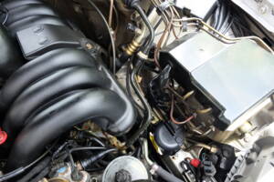 Image 52/69 of Mercedes-Benz E 320 (1994)