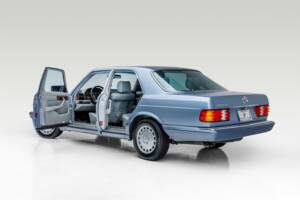 Imagen 13/19 de Mercedes-Benz 300 SE (1990)
