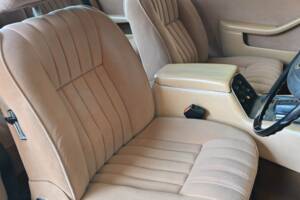 Bild 17/36 von Daimler Sovereign 4.2 (1976)