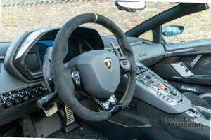 Afbeelding 30/50 van Lamborghini Aventador LP 770-4 SVJ Roadster (2020)