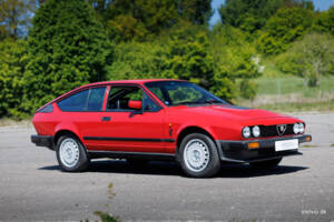 Imagen 7/36 de Alfa Romeo GTV 6 2.5 (1986)
