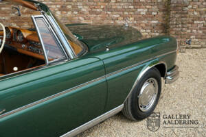Image 47/50 of Mercedes-Benz 220 SE b (1964)