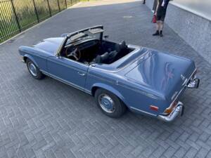 Image 7/36 de Mercedes-Benz 280 SL (1971)