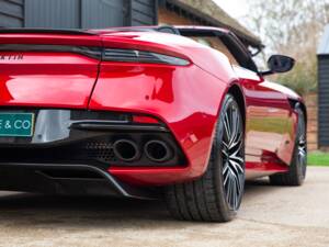 Immagine 42/84 di Aston Martin DBS 770 Ultimate Volante (2023)