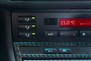 Image 36/50 of BMW 320Ci (2001)