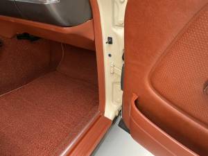 Afbeelding 37/40 van Mercedes-Benz 230 E (1983)
