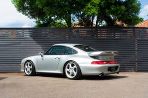 Bild 2/58 von Porsche 911 Carrera 4S (1996)