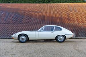 Bild 8/10 von Jaguar E-Type V12 (2+2) (1972)
