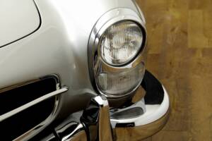 Image 21/26 of Mercedes-Benz 300 SL Roadster (1959)