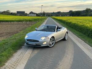 Image 2/84 de Jaguar XK 4.2 (2006)
