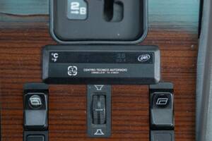 Image 41/50 of Mercedes-Benz 500 SEL (1985)