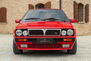Image 3/50 of Lancia Delta HF Integrale 16V (1989)