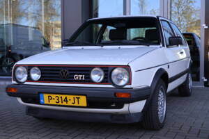 Imagen 7/16 de Volkswagen Golf Mk II GTi 1.8 (1988)