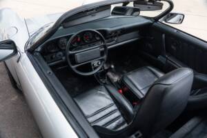 Image 35/68 of Porsche 911 Speedster 3.2 (1989)