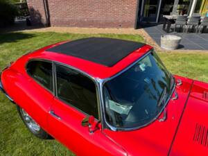 Image 15/35 de Jaguar E-Type 3.8 (1963)