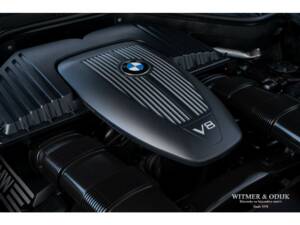 Bild 25/26 von BMW X5 xDrive48i (2007)