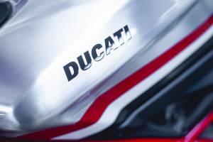 Image 5/7 of Ducati DUMMY (2010)