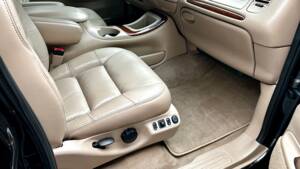 Bild 9/17 von Lincoln Navigator (1998)