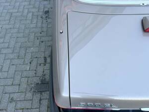 Image 10/50 of Mercedes-Benz 560 SL (1987)