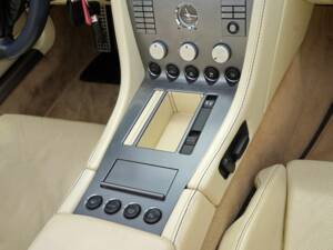 Afbeelding 14/24 van Aston Martin DB 9 Volante (2006)