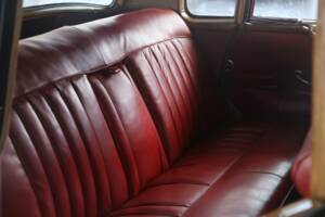 Image 33/50 de Mercedes-Benz 300 c (1956)