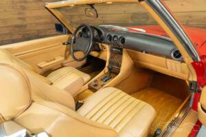 Bild 7/19 von Mercedes-Benz 560 SL (1988)