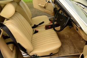 Image 29/50 of Mercedes-Benz 500 SL (1983)