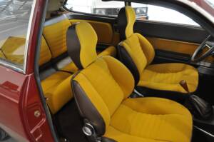 Image 25/37 of Lancia Beta HPE 1600 (1975)