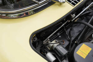 Afbeelding 13/50 van Mercedes-Benz 300 SL Roadster (1961)