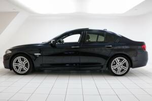 Image 2/24 of BMW 550i (2012)