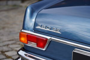 Image 16/18 de Mercedes-Benz 280 SE 3,5 (1970)