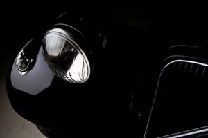 Immagine 27/35 di Citroën Traction Avant 11 légère (1955)