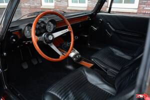 Image 10/17 of Alfa Romeo Giulia GT 1300 Junior (1971)