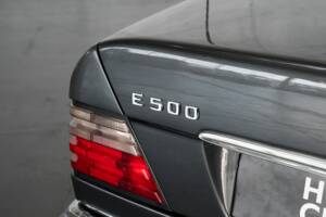 Bild 31/50 von Mercedes-Benz E 500 (1993)