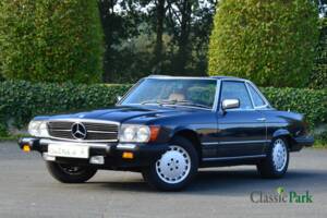 Image 7/50 de Mercedes-Benz 380 SL (1982)