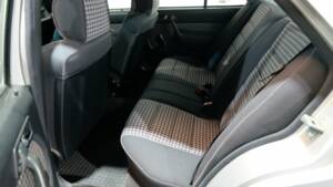 Bild 17/32 von Mercedes-Benz 190 E 1.8 (1991)