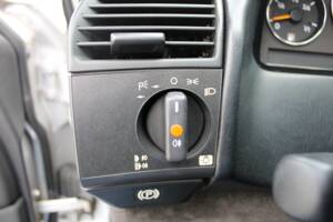 Image 35/50 of Mercedes-Benz SL 320 (2001)