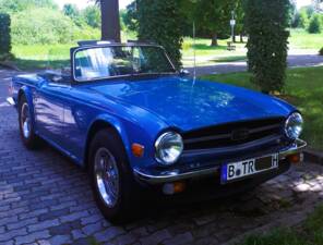 Image 3/51 of Triumph TR 6 (1975)