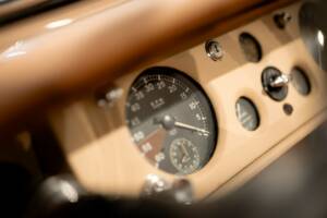 Image 33/50 of Jaguar XK 120 OTS (1952)