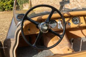 Image 41/50 of Jaguar XK 120 OTS (1952)