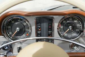 Imagen 6/41 de Mercedes-Benz 280 SL (1971)